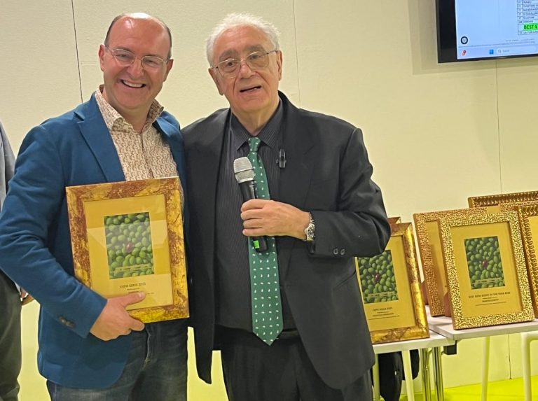 Scopri di più sull'articolo Frantoio Suatoni vince l’Expo Gold 2025: un riconoscimento all’eccellenza dell’Olio EVO Rajo